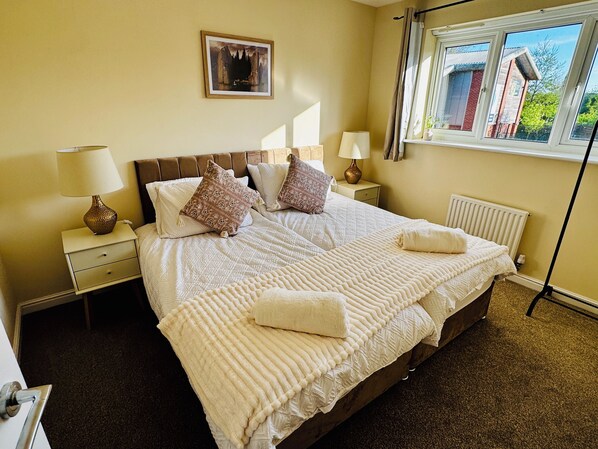 2 bedrooms, iron/ironing board, travel crib, free WiFi