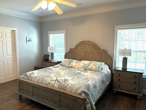 4 bedrooms, desk, iron/ironing board, free WiFi
