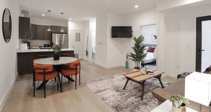 Unit 3: 1BR w/ Queen + Sofa Bed in the Heart of DC