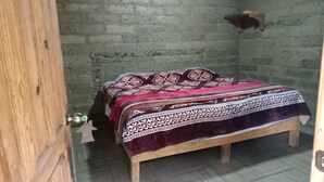 1 غرفة نوم ومكواة/لوح كي وواي فاي مجانًا وملاءات أسرّة