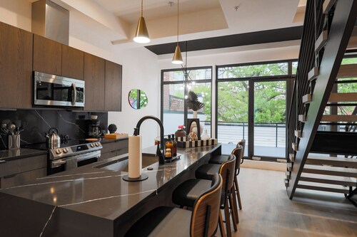Unit 8: Spacious 2BR Penthouse | Sleeps 8