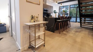 Dining - Unit 8: Spacious 2BR Penthouse  Sleeps 8 (Washington)