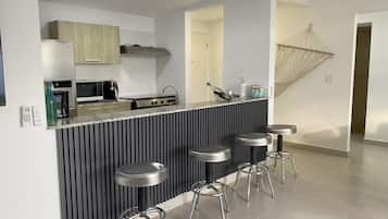 Microwave, oven, coffee/tea maker, blender