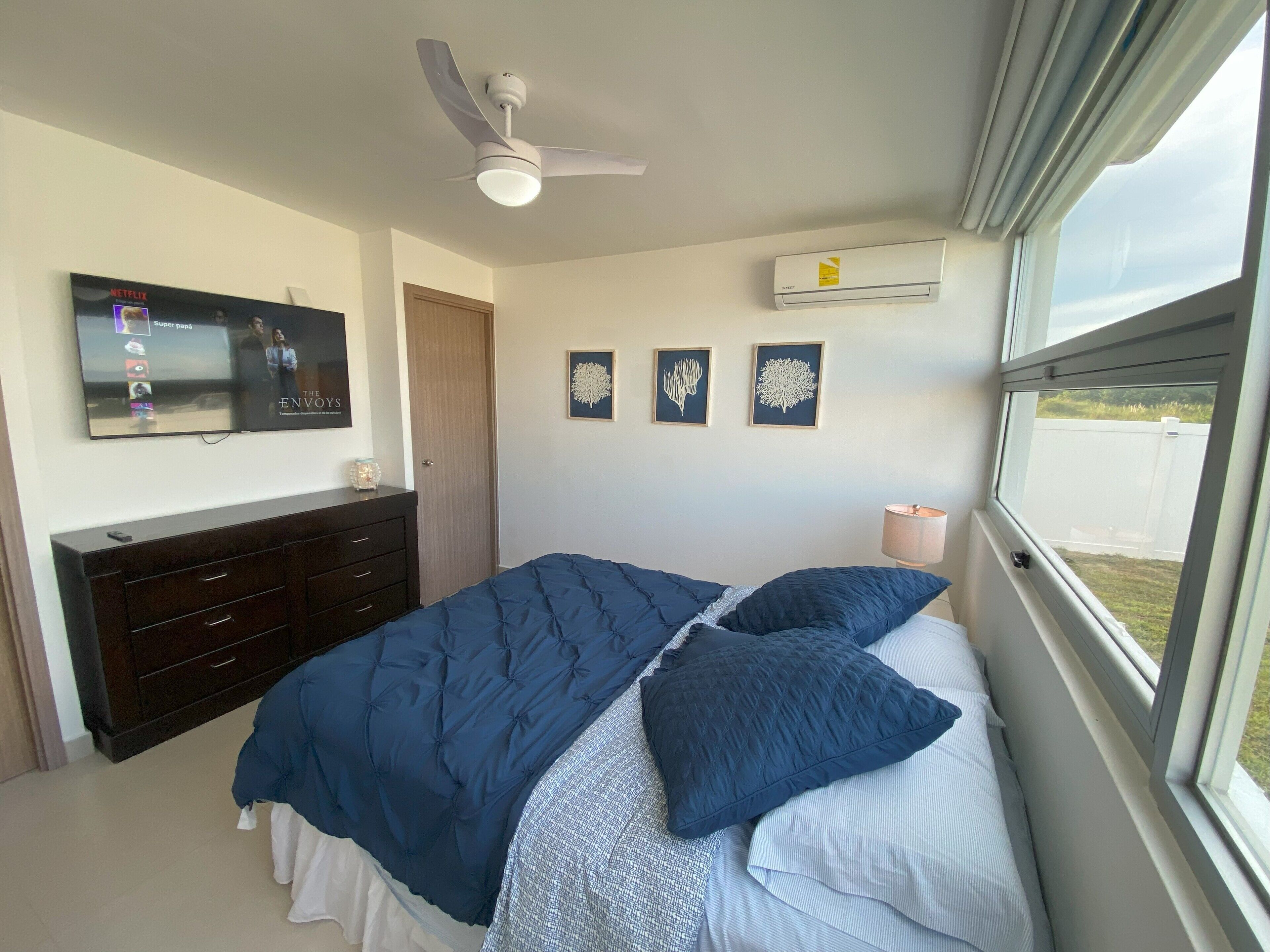 2 quartos, ferros/tábuas de passar roupa, Wi-Fi, roupa de cama
