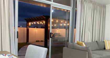 2-bedroom family-friendly house in Las Lajas-Chame with backyard and small pool.