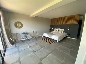 7 bedrooms, travel cot, WiFi, bed sheets - Villa Lecci Lodge (Lecci)