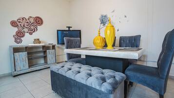 Casa de campo, varias camas | Comedor