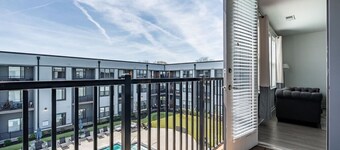 Affordable 2-Bedroom Fishers *Pool View*