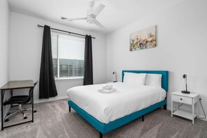 2 bedrooms, desk, iron/ironing board, free WiFi