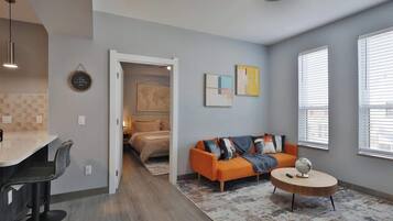 2 makuuhuonetta, silitysrauta/-lauta, Wi-Fi, vuodevaatteet