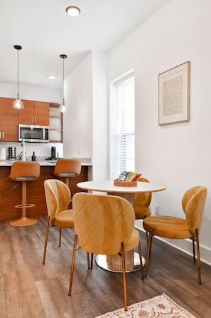 Dining - Columbus Oasis w Pool Table Near Downtown (Columbus)