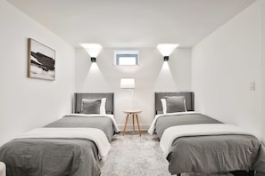 2 chambres, fer et planche à repasser, Wi-Fi, draps fournis