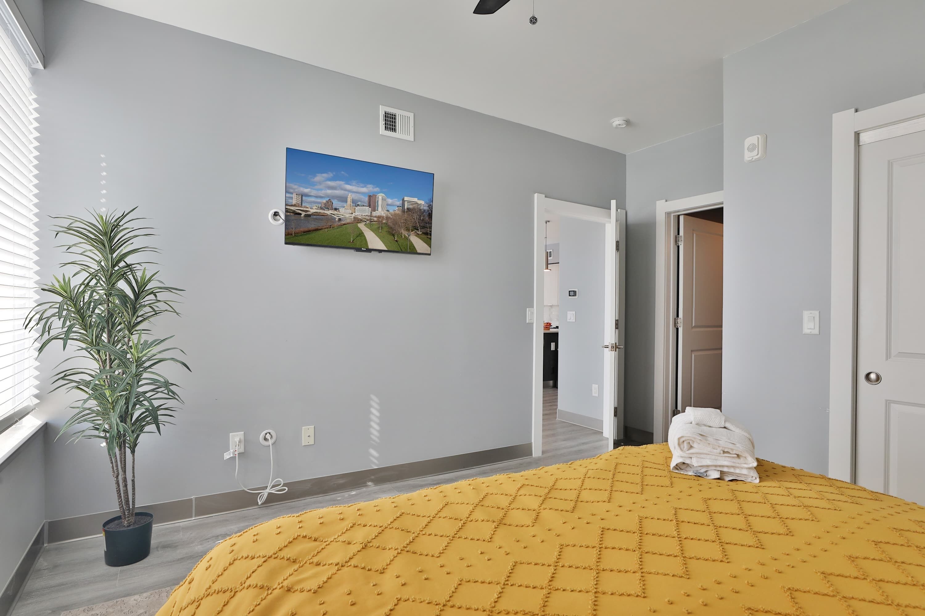 2 多间卧室、熨斗/熨衣板、WiFi、床单