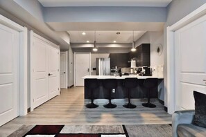 Interior - The Buckeye's Gem Near Downtown & OSU (Columbus)