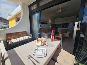 Apartamento, 1 habitación, fumadores, balcón | Comedor