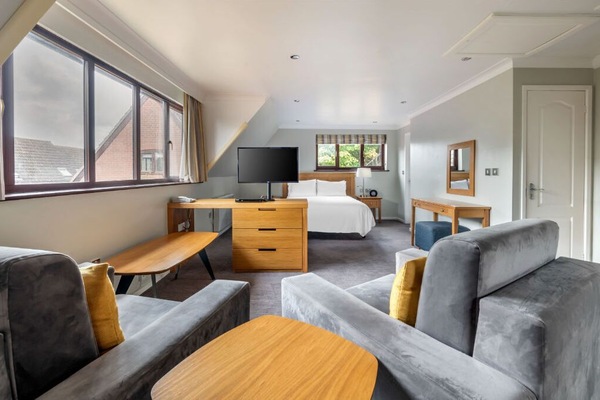 Chic, open-plan living space that combines comfort with modern design.