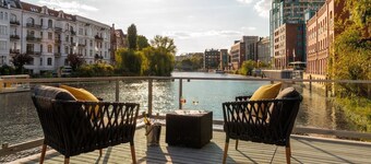 Nido - relax in style on Berlin's most exclusive and natural houseboat.