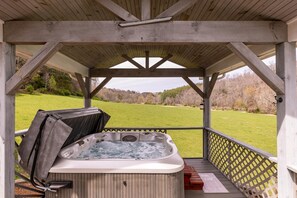 Bain à remous extérieur