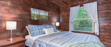 4 bedrooms, iron/ironing board, travel cot, free WiFi