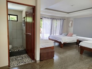 2 bedrooms, desk, free WiFi, bed sheets