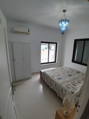 2 bedrooms, WiFi, bed sheets