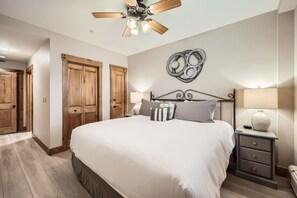 2 chambres, fer et planche Ă repasser, Wi-Fi gratuit, draps fournis
