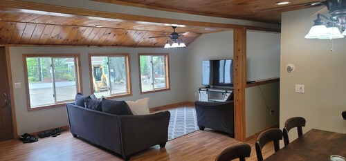 Hidden 4BR-3 bath Gem with lake views, private day dock and so much more