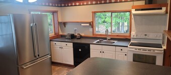 Hidden 4BR-3 bath Gem with lake views, private day dock and so much more