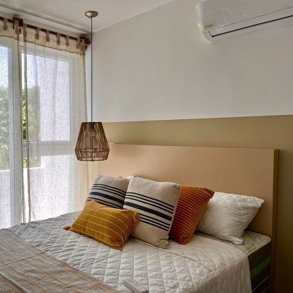 4 bedrooms, WiFi, bed sheets