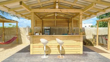 Poolbar