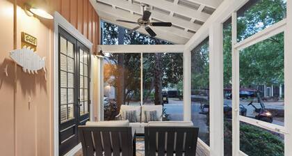 Golf Cart + Pool Access Near Baytowne & Beach Coral Starfish by Avantstay