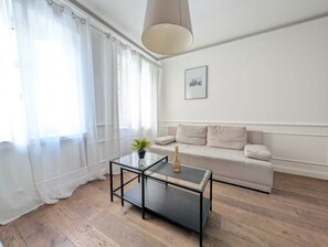 TV - Rynek Wrocław Serenity Apartment (Wrocław)