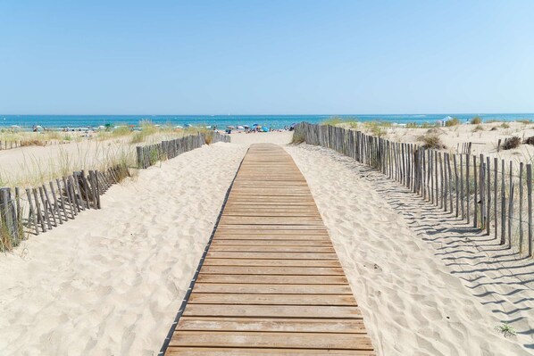 Beach nearby - Charming apartment with air conditioning (MARSEILLAN PLAGE)