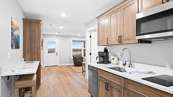 Fridge, microwave, dishwasher, coffee/tea maker