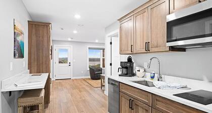 RiverWest Trails End Chalet -New-Base Spirit Mtn - 20% off Bike Rentals