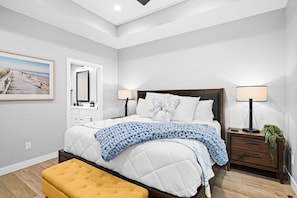 4 habitaciones, escritorio, tabla de planchar con plancha y wifi gratis 