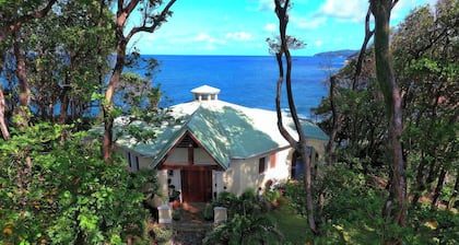 Spectacular Ocean-Front Estate-Villa & Cottage