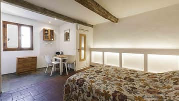 Bügeleisen/Bügelbrett, WLAN, Bettwäsche