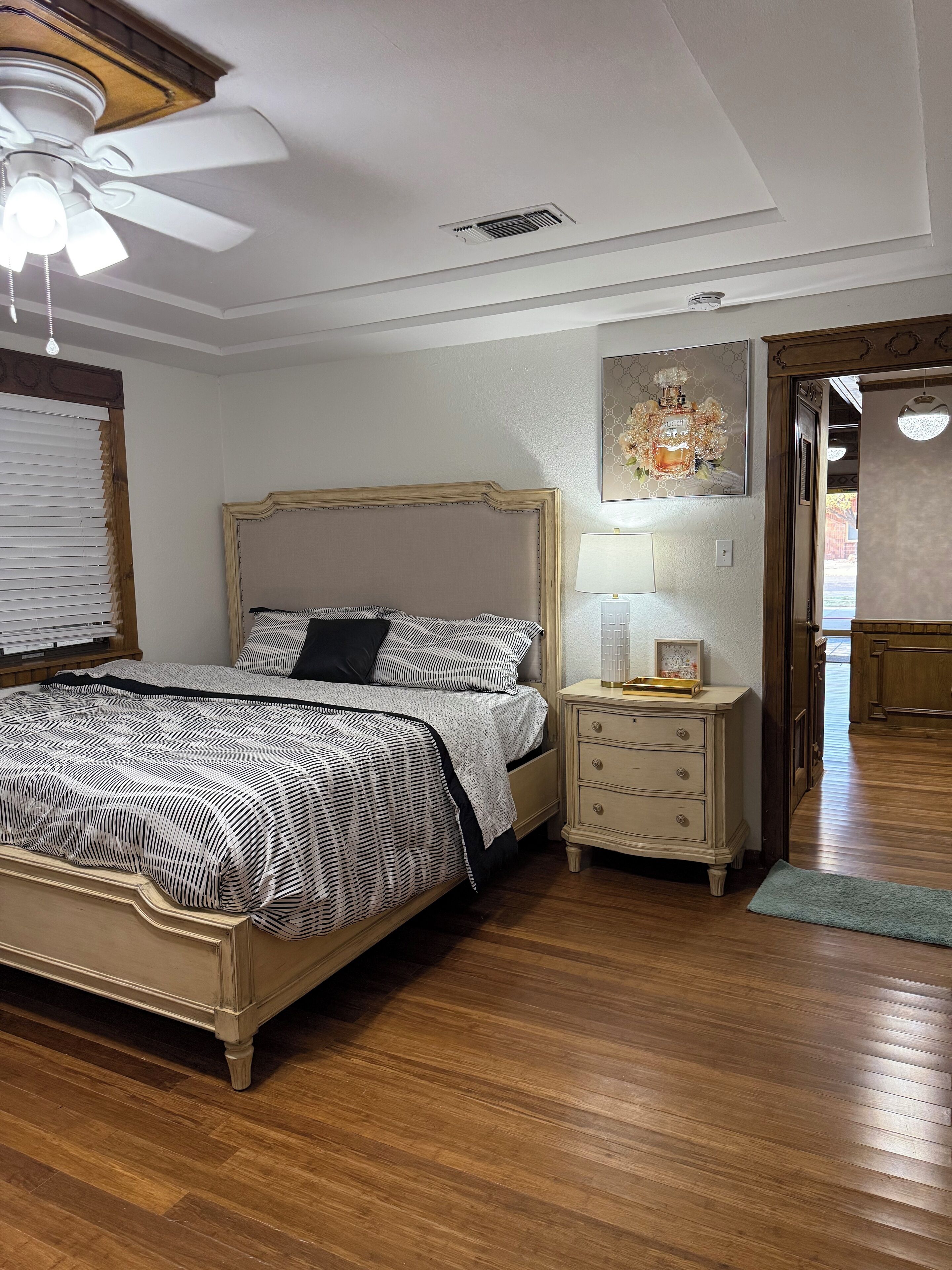 4 chambres, fer et planche à repasser, Wi-Fi, draps fournis