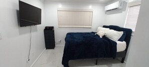 1 室のベッドルーム、WiFi (無料)、ベッドシーツ