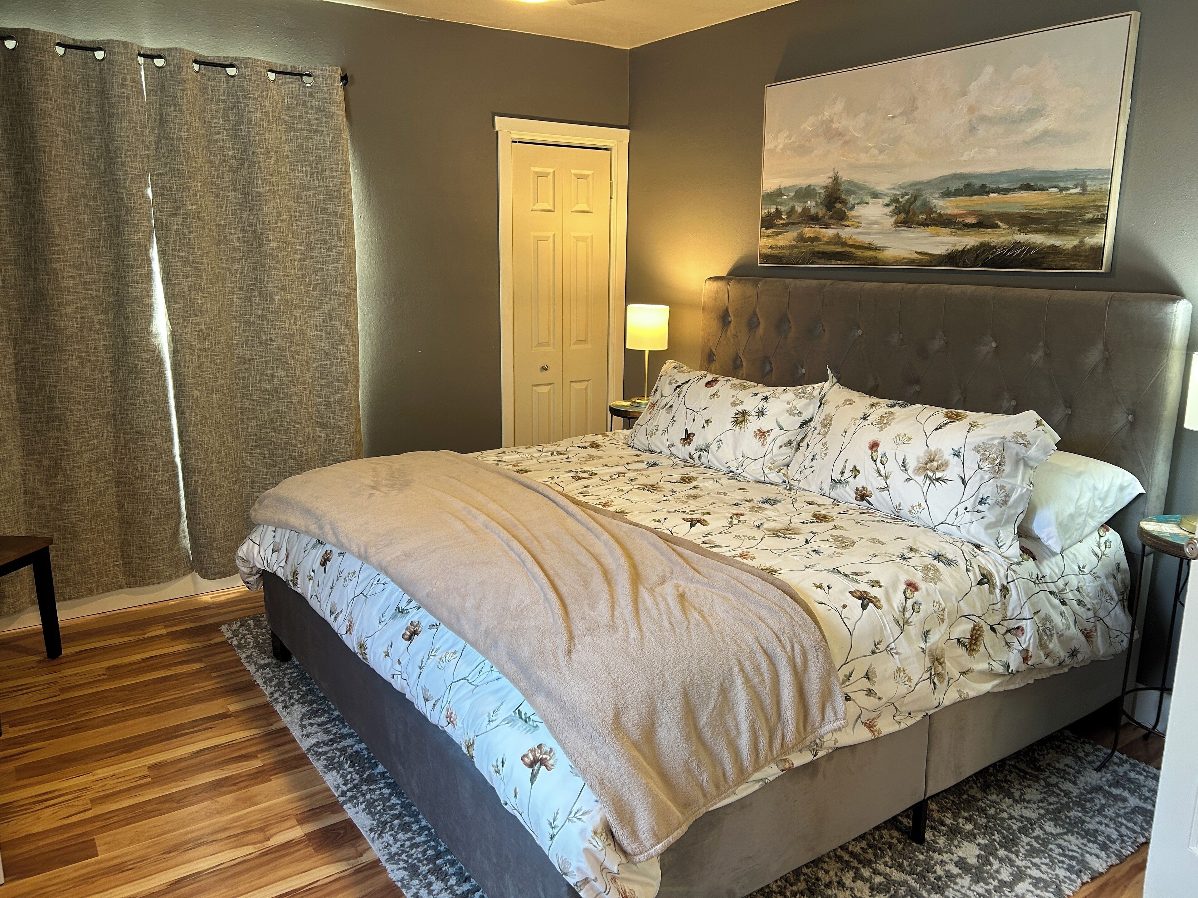 3 slaapkamers, een bureau, een strijkplank/strijkijzer, gratis wifi