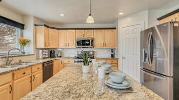 Rumah | 6 kamar tidur