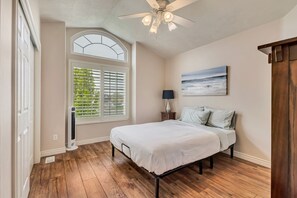 6 bedrooms
