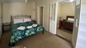 4 bedrooms - Clover Lodge Farmhouse (Crediton)