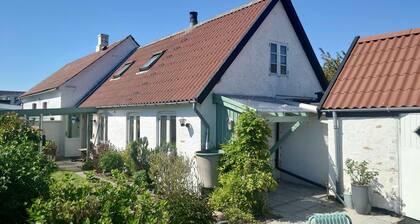 Cozy fisherman's house near the sea