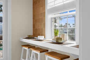 Dining - ⚓Dolphin Cabin! Screened Pool, Dock & More! ⚓ (Bradenton)