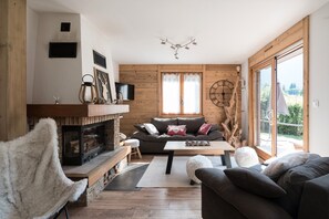 Fernseher, Kamin