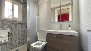 Dutxa, assecador de cabells i tovalloles