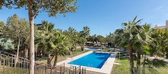 Apartment 'El Oasis Malasia 19 Bajo A' with Private Pool, Wi-Fi and Air Conditioning