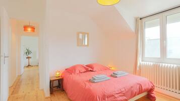 1 bedroom, free WiFi, bed sheets